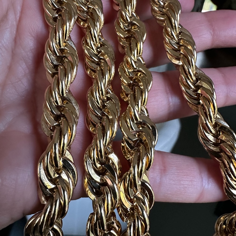 Gold Rope Chunky Chain Necklace with Classic Rope Design - Picture 14 of 15